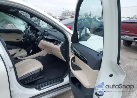 2021 BMW X1 Sdrive28I z USA, uszkodzony, nr VIN WBXJG7C04M5U36799